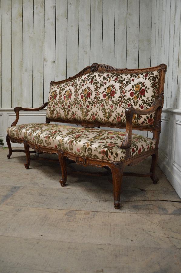 banquette rocaille en noyer FAE517