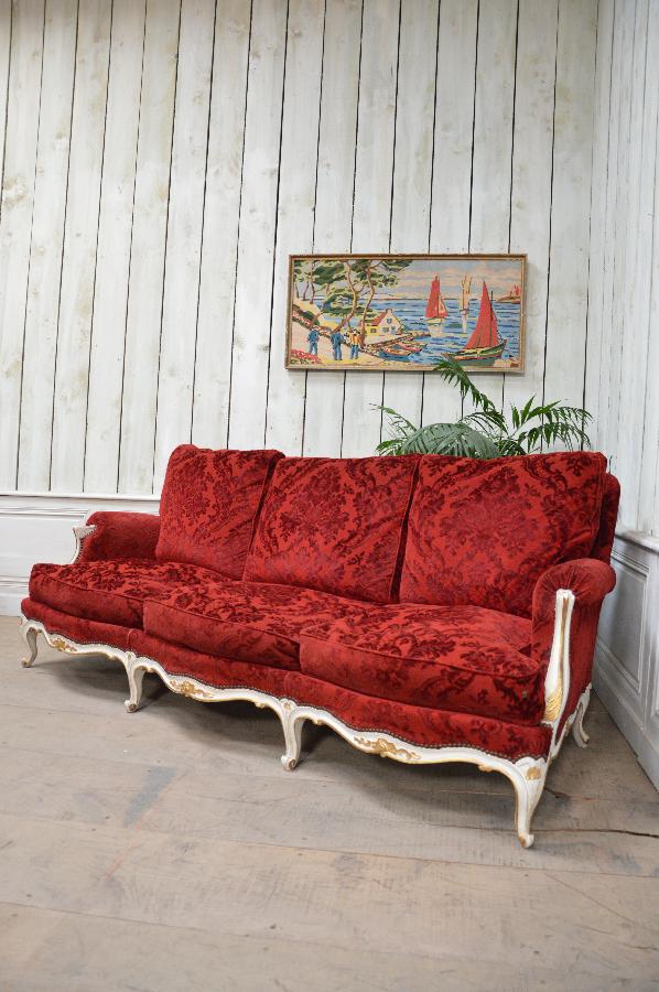 canape rouge de style louis xv FAE382