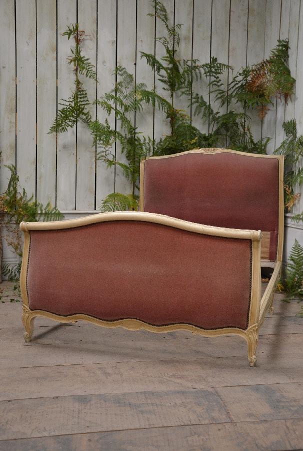lit de style louis 15 rechampi beige FAE594