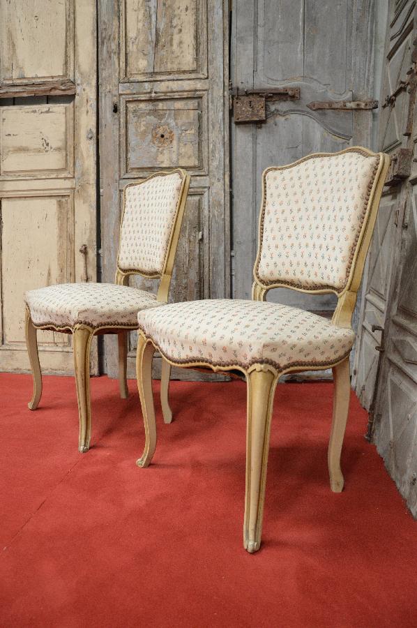 pair of painted chairs louis xv style FAE577