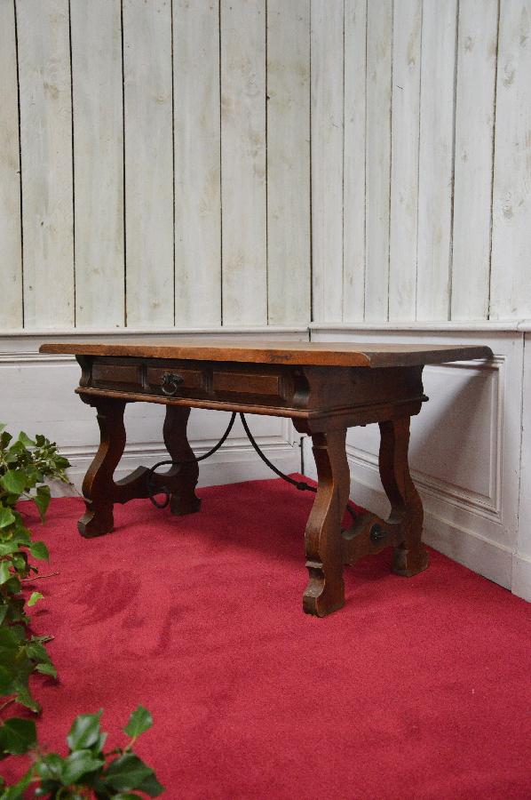spanish renaissance style coffee table FAE491