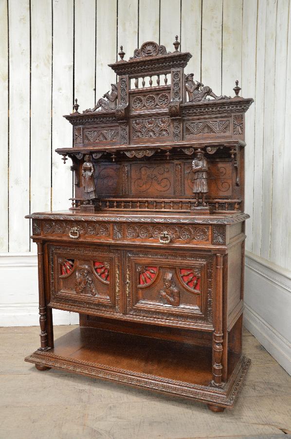 chesnut server breton style FAE574