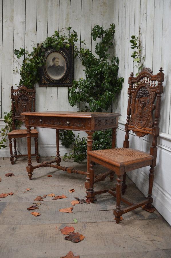 oak breton writing table with 2 chairs FAE496