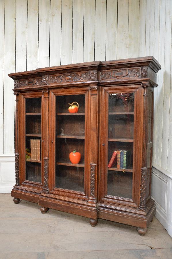 walnut bookcase henri ii style with 3 doors FAE351