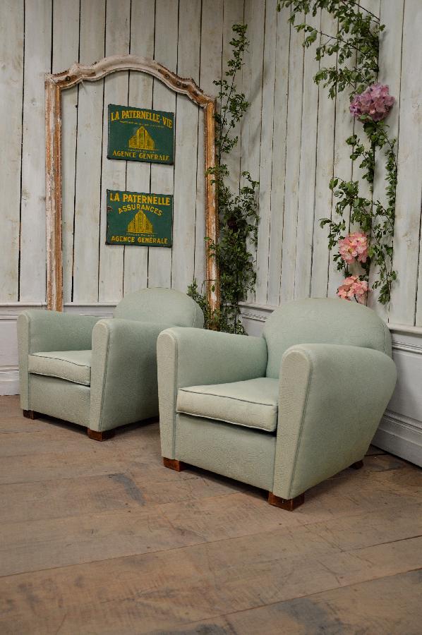 pair of club armchairs FAE447