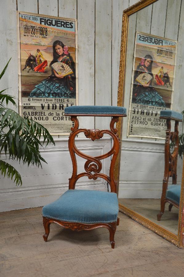 walnut prayer chair FAE367