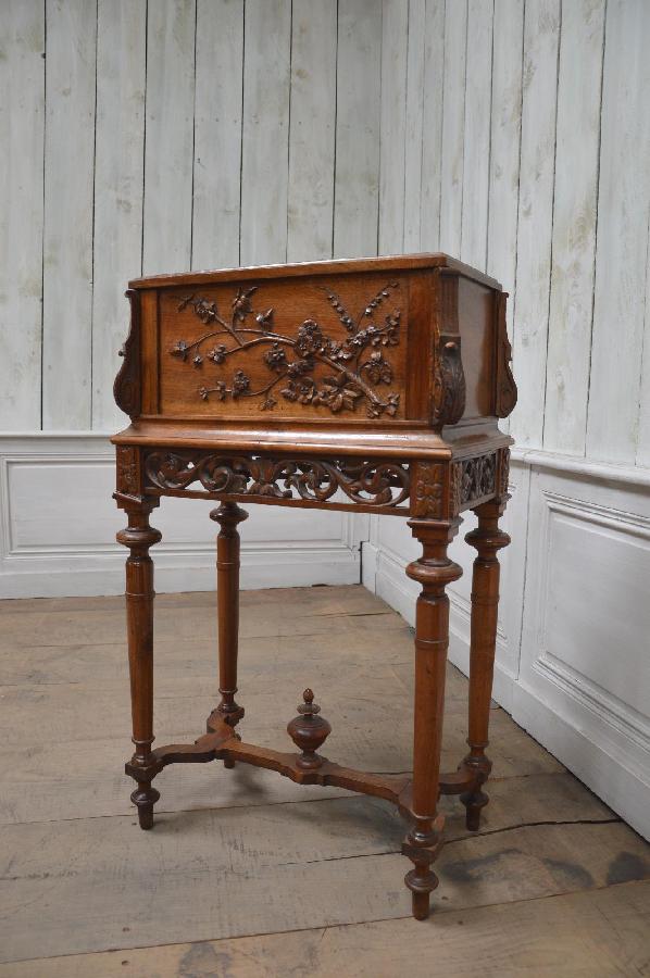 jardiniere en noyer FAE195