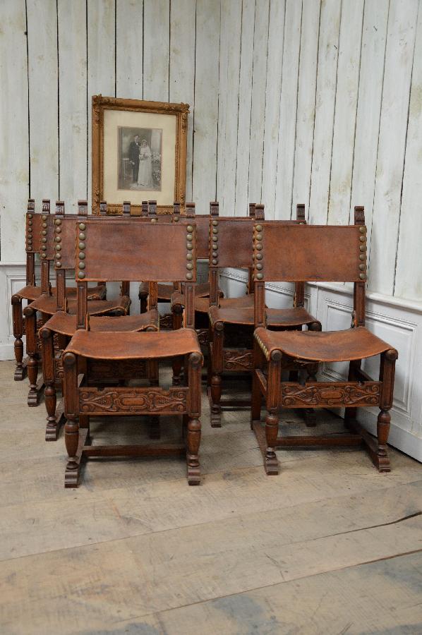 set of 8 oak and leather chairs spanish renaissance style FAE541